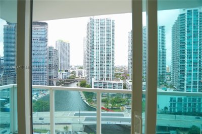 Comprar apartamento en Brickell on the River North 2205