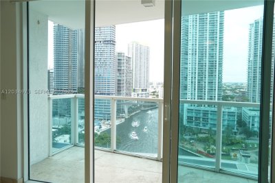 Comprar apartamento en Brickell on the River North 2205