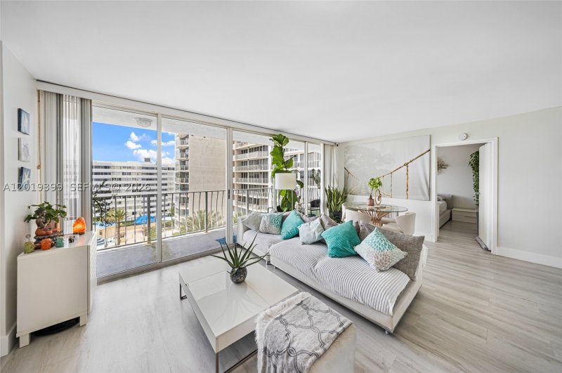 Apartment for rent at Grandview Palace 923