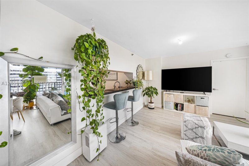 Apartment for rent at Grandview Palace 923