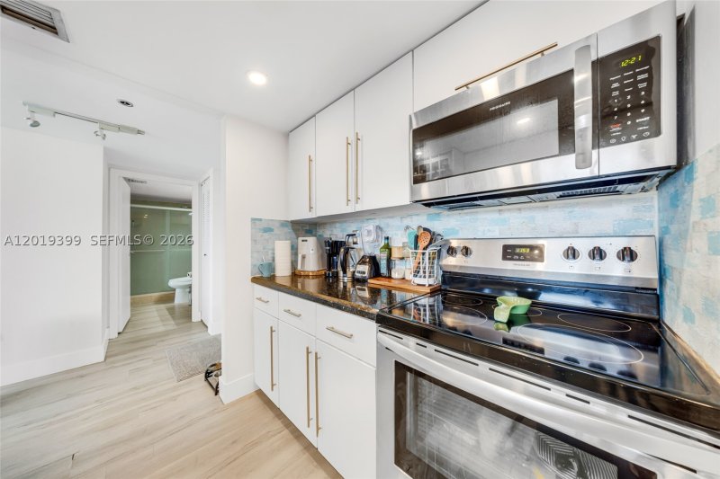 Apartment for rent at Grandview Palace 923