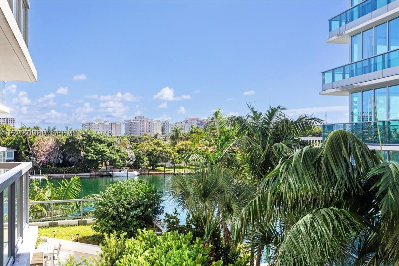 Condo for sale at The Ivory 407