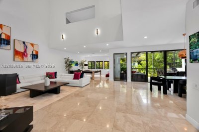 apartamentos en venta en L Hermitage Coconut Grove