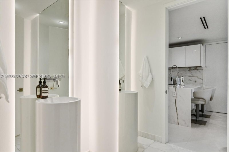 Apartment for rent at Oceana Bal Harbour 305