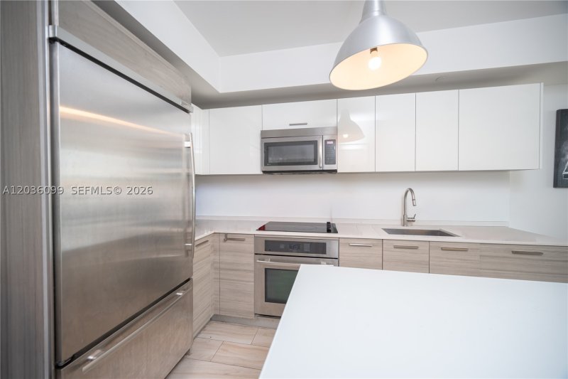 Apartment for rent at Brickell House Condo 710