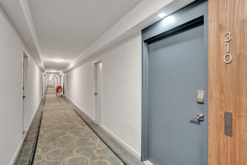 Condo for sale at Ocean Summit 310