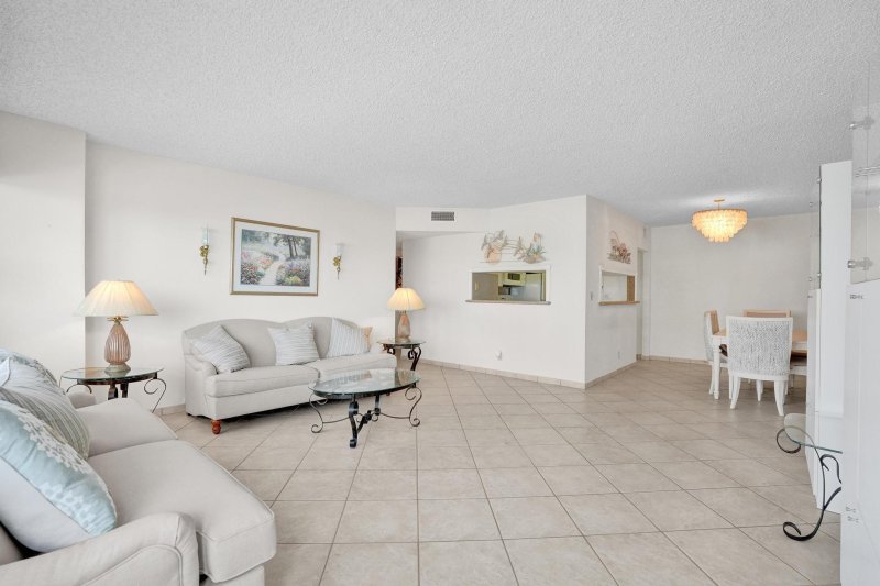 Condo for sale at Ocean Summit 310