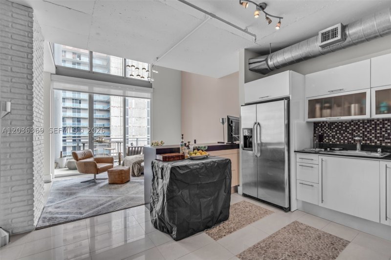 Apartment for rent at Neo Vertika Brickell PHII16