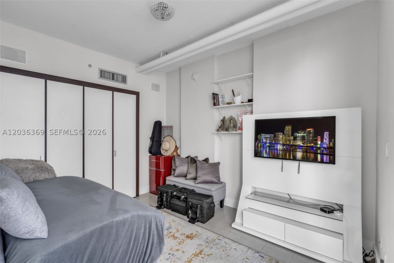 Apartment for rent at Neo Vertika Brickell PHII16