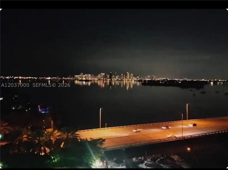 Comprar apartamento en Bayshore Yacht Tennis Club 1011