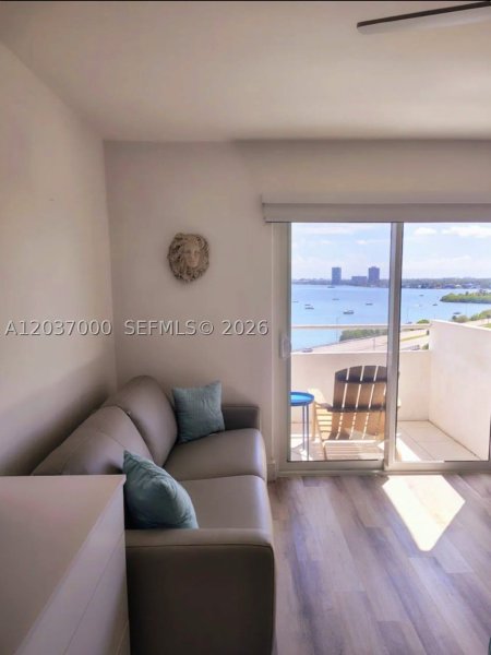 Comprar apartamento en Bayshore Yacht Tennis Club 1011