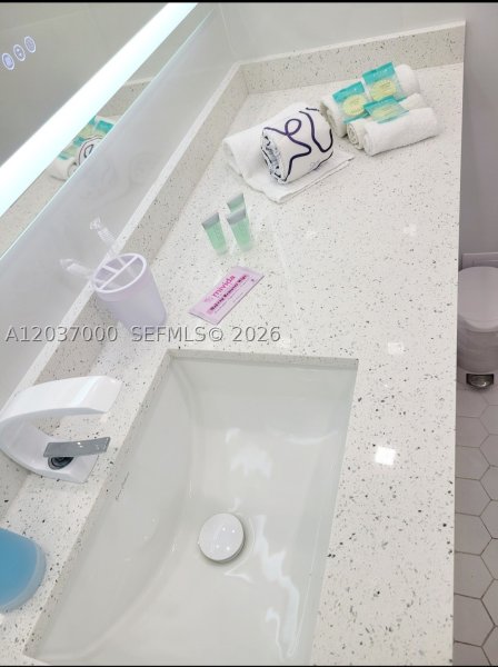 Comprar apartamento en Bayshore Yacht Tennis Club 1011
