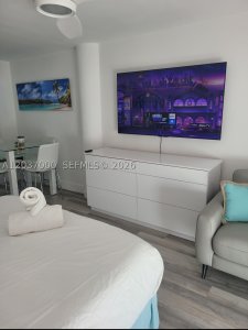 Comprar apartamento en Bayshore Yacht Tennis Club 1011