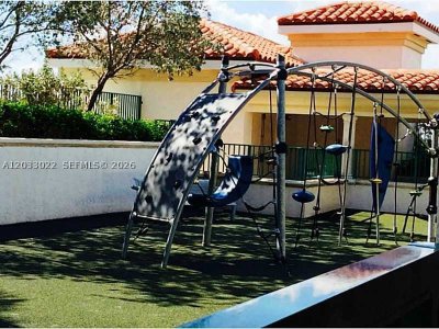 Comprar apartamento no Turnberry Village South 218