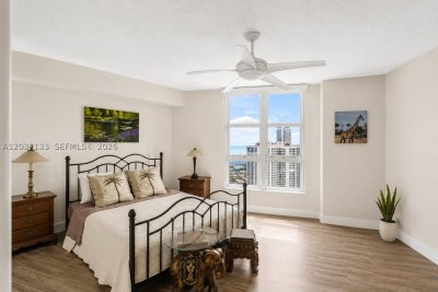 Comprar apartamento en Mystic Pointe 400 3307