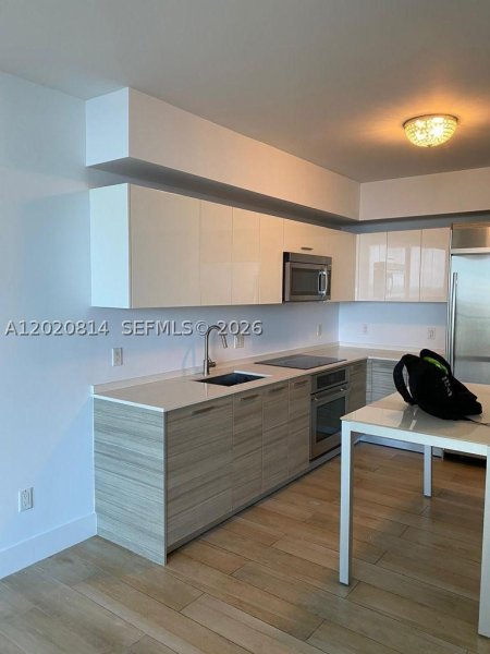 Apartment for rent at Brickell House Condo 1805