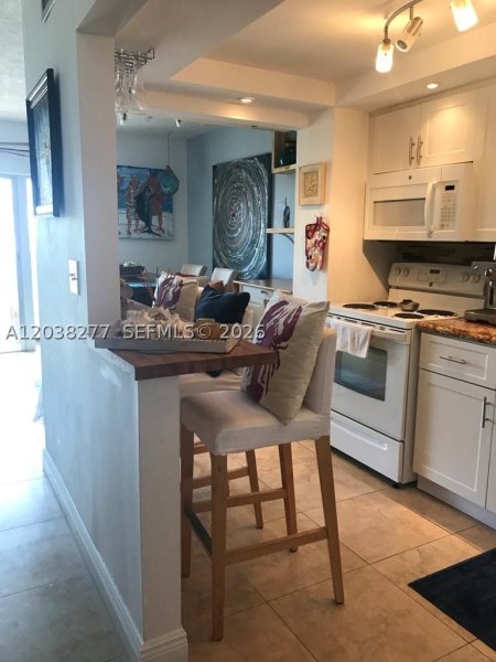 Condo for sale at Bakers Towers 305