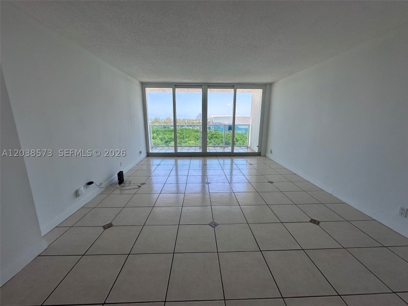 Apartment for rent at Arlen House 823