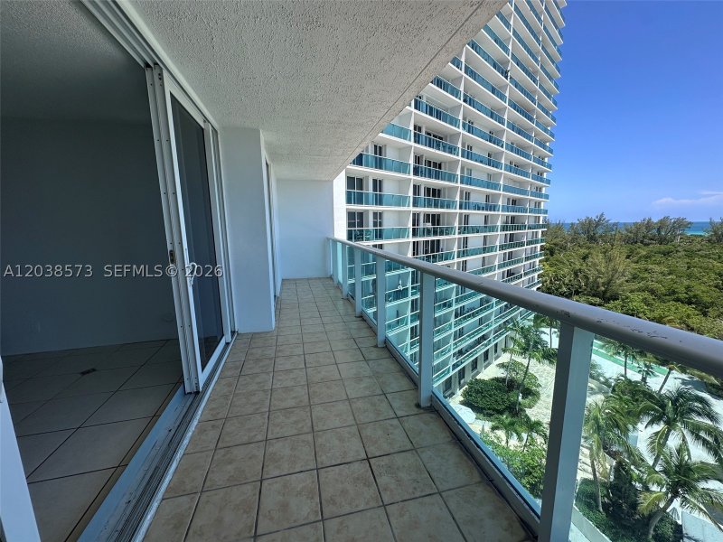 Apartment for rent at Arlen House 823