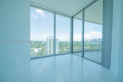 Comprar apartamento no Una Residences at Brickell 2103