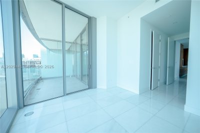 Comprar apartamento no Una Residences at Brickell 2103