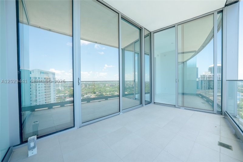Comprar apartamento no Una Residences at Brickell 2103