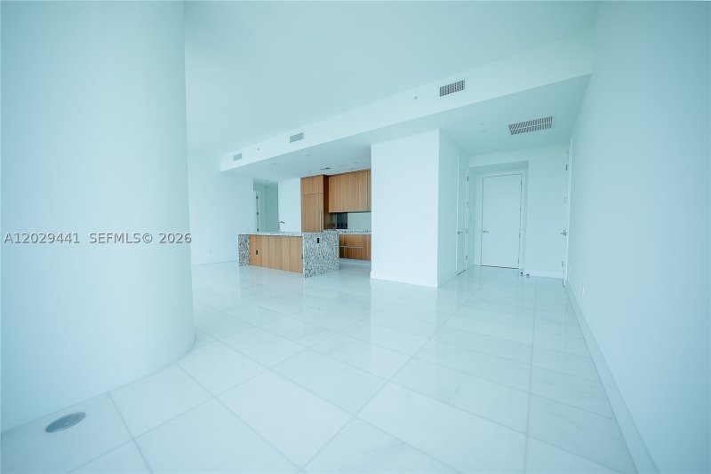 Comprar apartamento no Una Residences at Brickell 2103