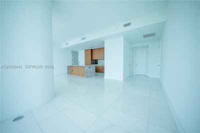 Comprar apartamento no Una Residences at Brickell 2103