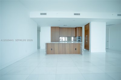 Comprar apartamento no Una Residences at Brickell 2103