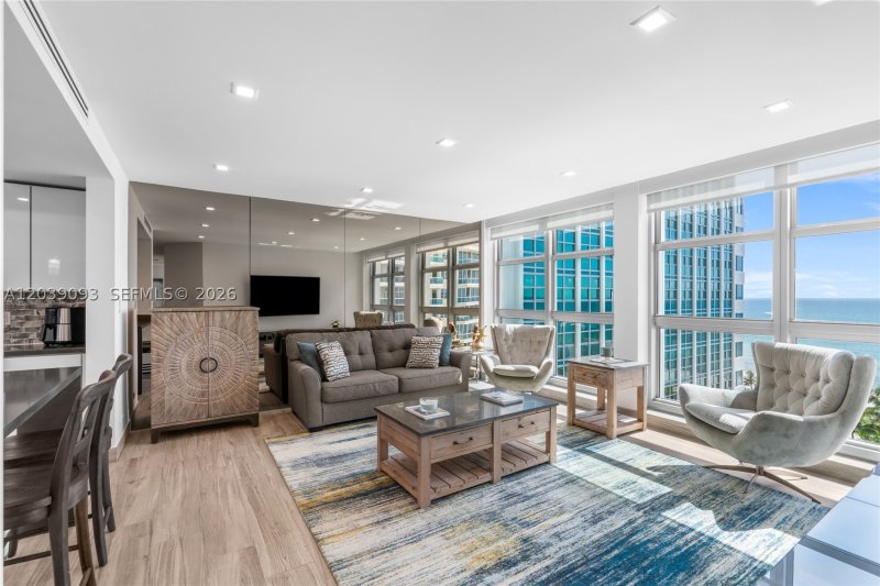 Apartment for rent at Crystal House 10H