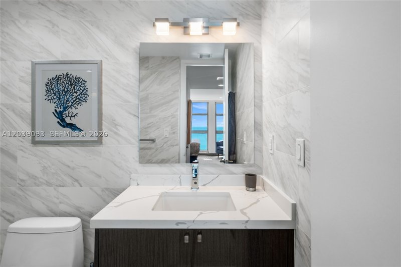 Apartment for rent at Crystal House 10H
