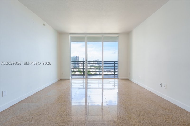 Alquiler de apartamento en One Miami East Tower 4122
