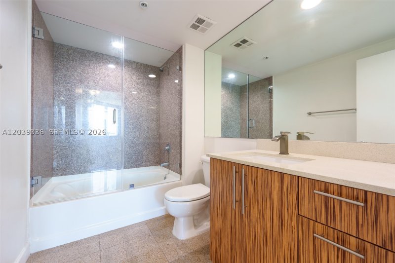 Alquiler de apartamento en One Miami East Tower 4122