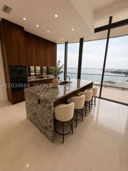 Alquiler de apartamento en Una Residences at Brickell 1503