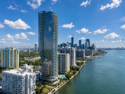 Alquiler de apartamento en Una Residences at Brickell 1503