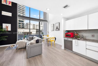 Comprar apartamento no Avenue on Brickell 1050 Tower 420