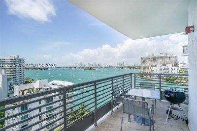 Comprar apartamento no Capri Marina Grande 1103