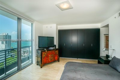 Comprar apartamento no Capri Marina Grande 1103