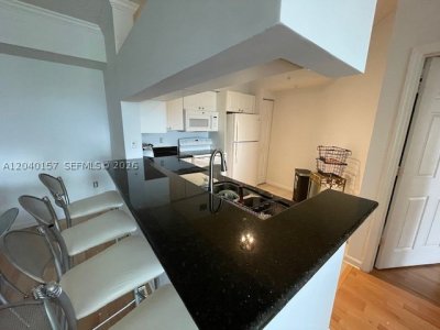 Comprar apartamento en Porto Bellagio 2912
