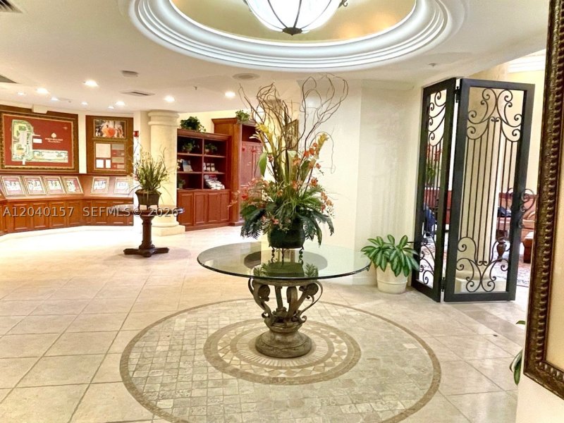 Comprar apartamento en Porto Bellagio 2912