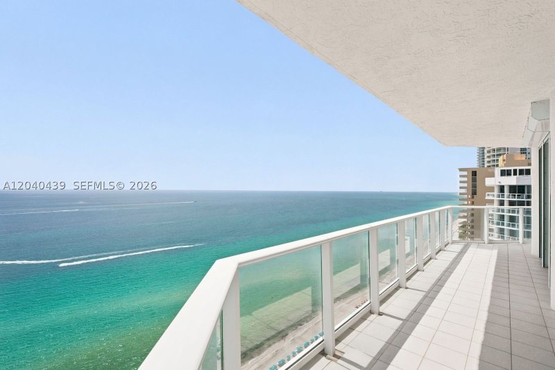 Aluguel de apartamento no Oceania 2 OS21/26(11B)