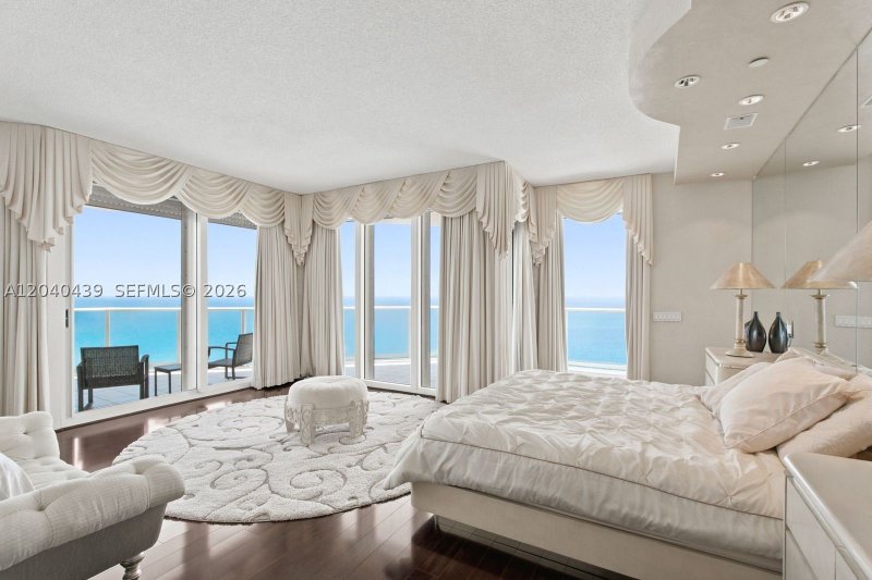 Apartment for rent at Oceania 2 OS21/26(11B)