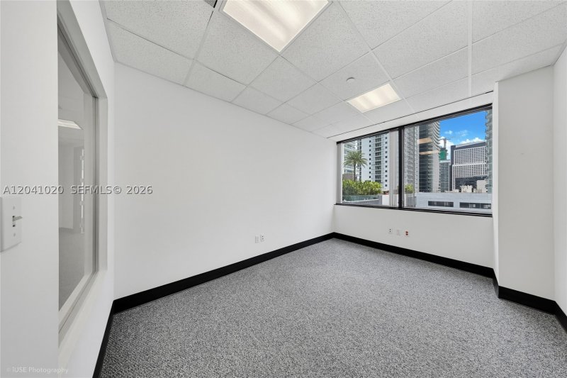 Comprar apartamento no The Club At Brickell Bay 1270-A-D