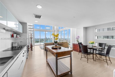 Comprar apartamento no Ten Museum Park 3101