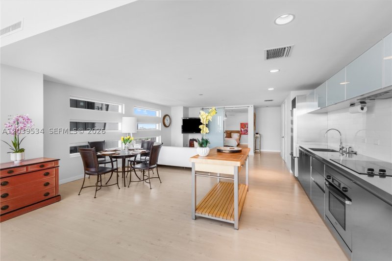Condo for sale at Ten Museum Park 3101