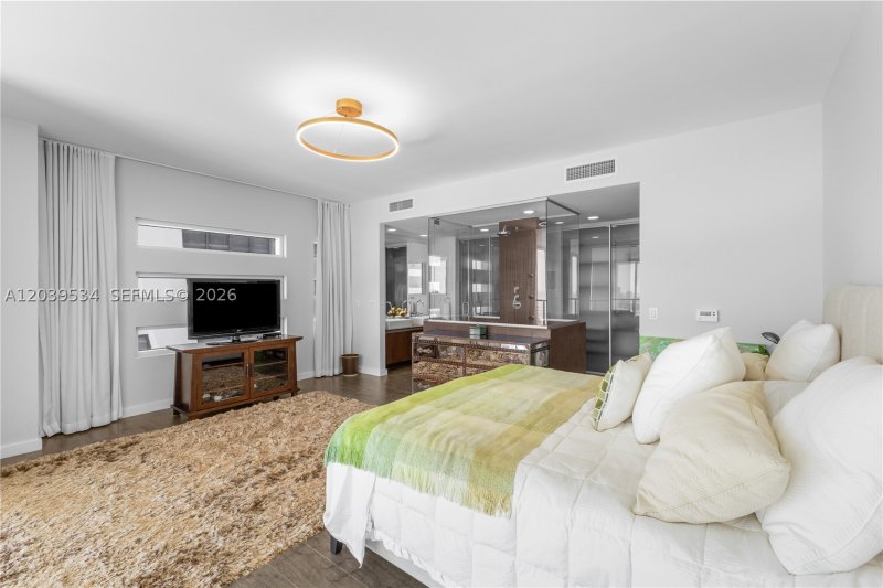 Condo for sale at Ten Museum Park 3101