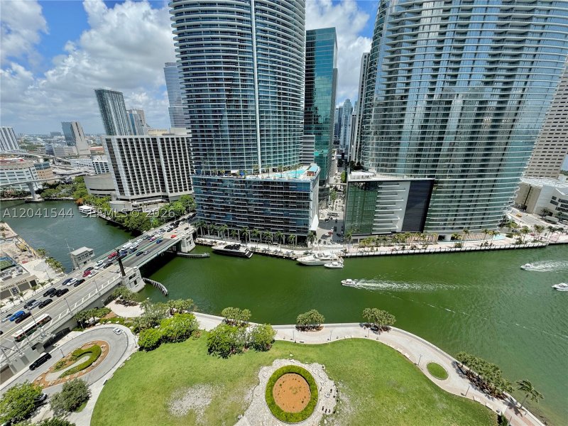 Aluguel de apartamento no Icon Brickell Tower I 2512