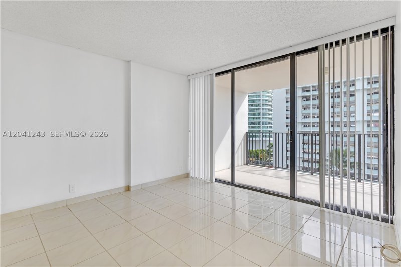 Apartment for rent at Brickell Place III A805