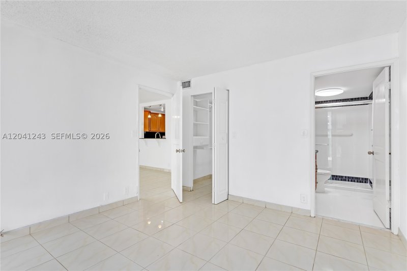 Apartment for rent at Brickell Place III A805