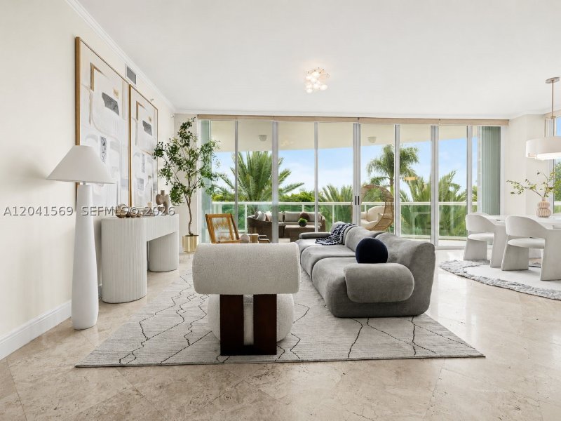 Alquiler de apartamento en Grove Hill Tower 304